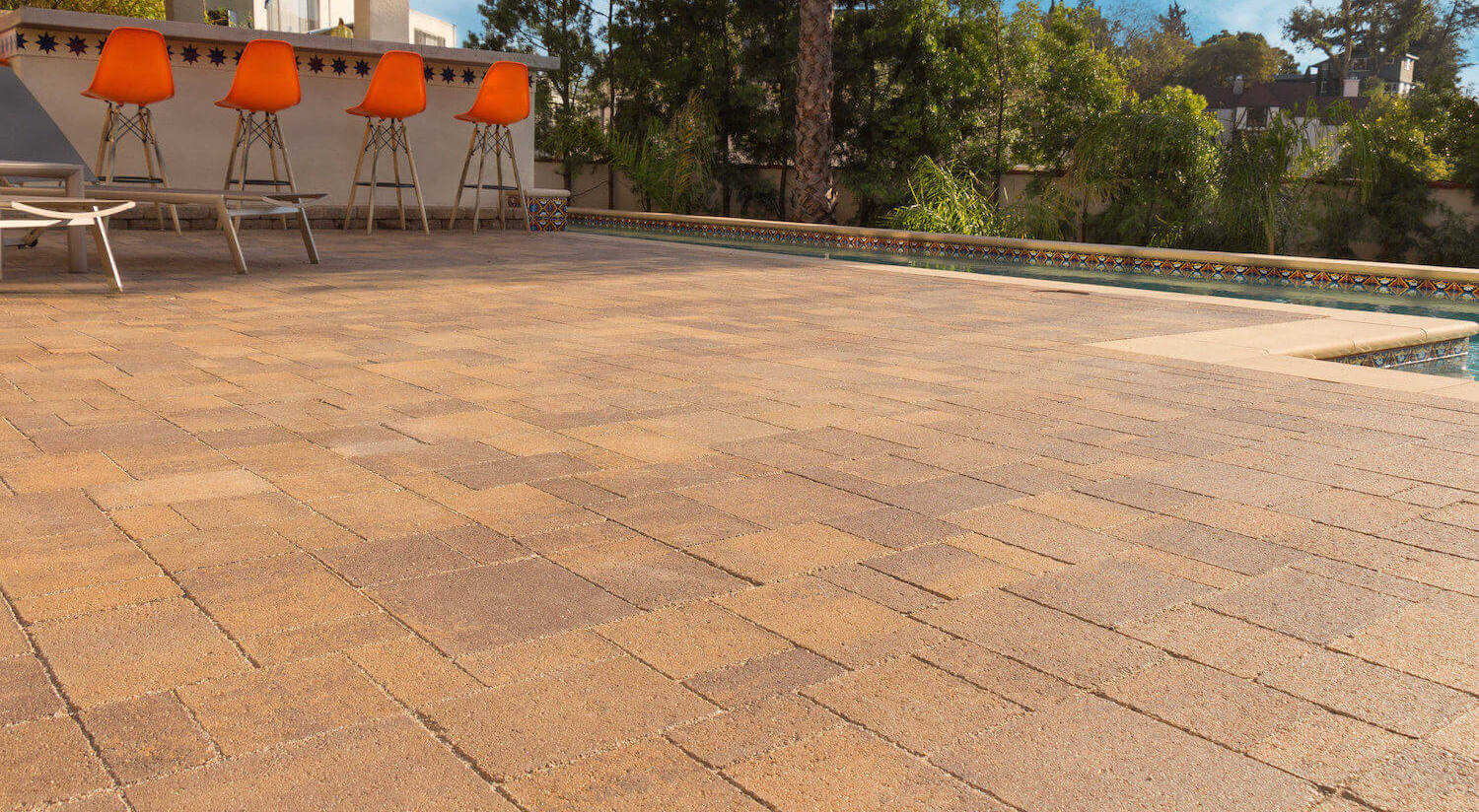 How to choose the right paver color (7 tips to consider)