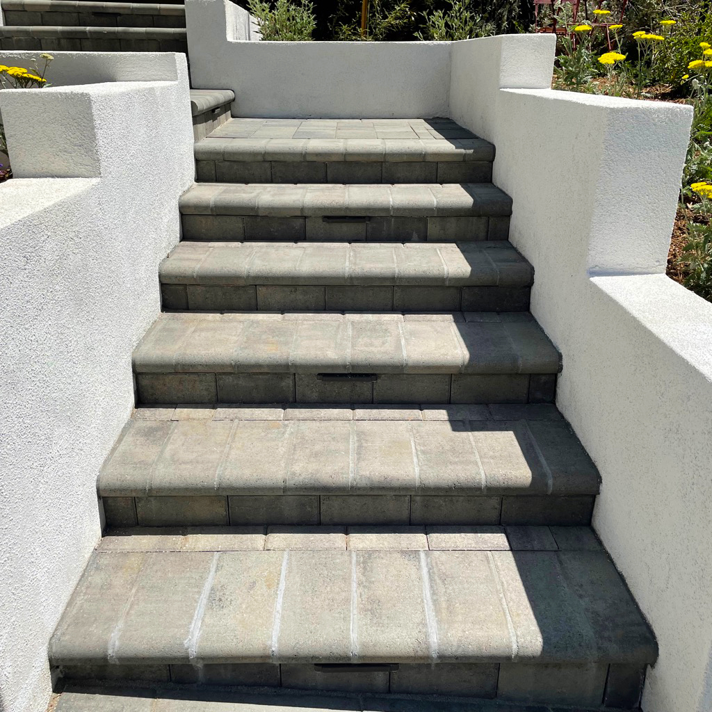 How to choose the right paver color (7 tips to consider)